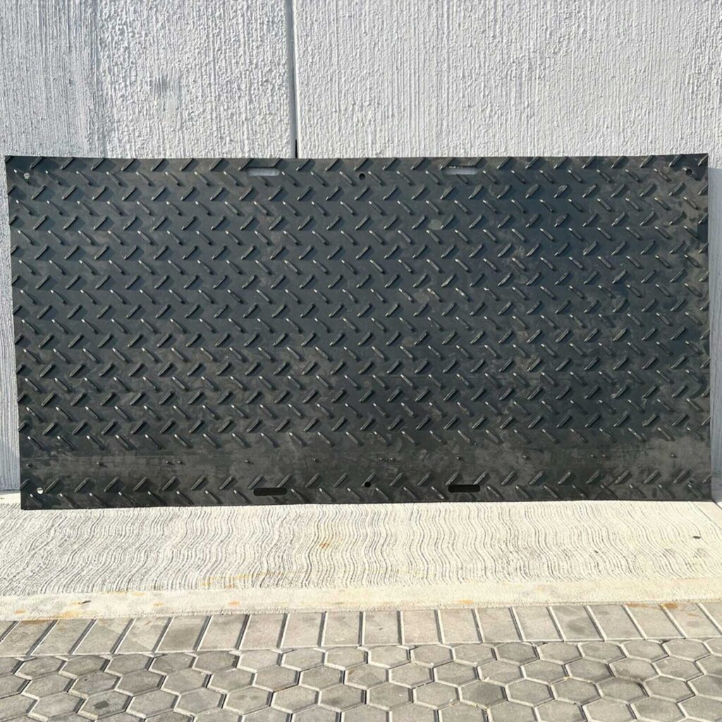 Tappeto-per-Protezione-del-Suolo-122×244